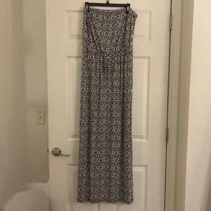 Printed Old Navy strapless maxi dress